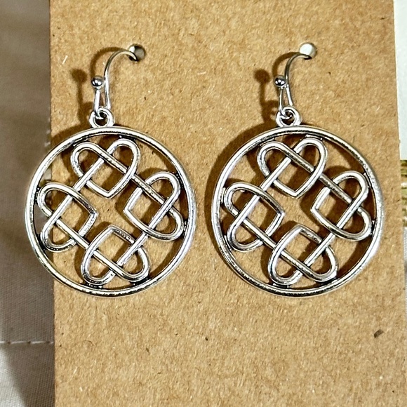 2/$20 Silver tone round Celtic & heart style hook earrings NWOT - Picture 2 of 11